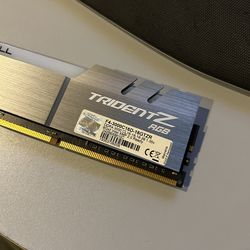 16 Gb Trident Z RGB Computer Gaming Memory