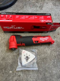 Milwaukee M12 FUEL 12V Lithium-lon Cordless Oscillating MultiTool (Tool-Only)