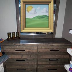Dresser With Mirror