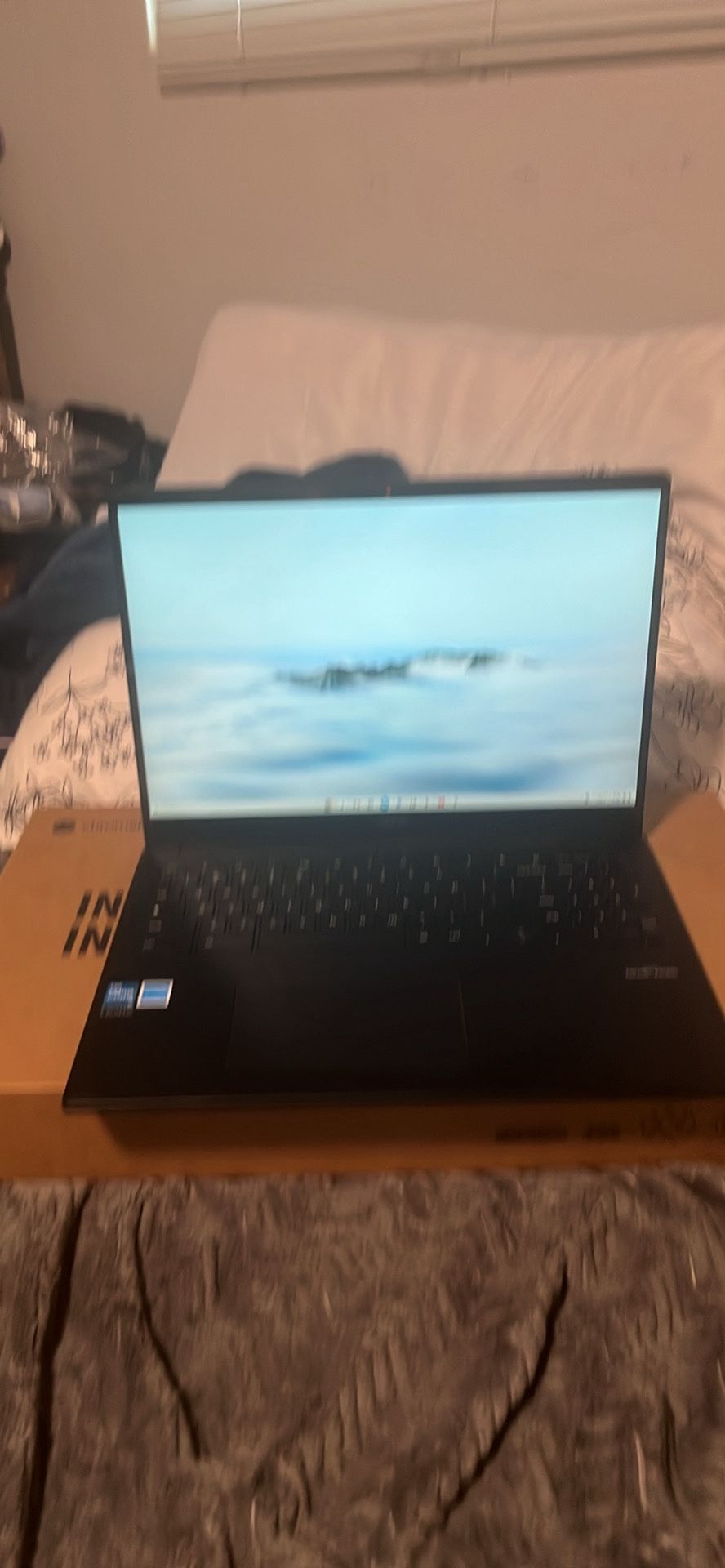 Brand New In Box Asus Chrome Book 2n1