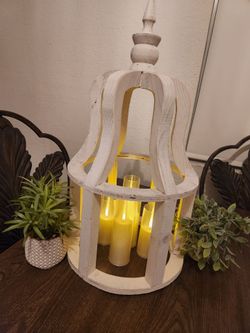 Wooden table arch