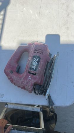 Skil tools 🧰 hand tool Electric cutter  Pick up in west Lancaster ca 93536 Cash only