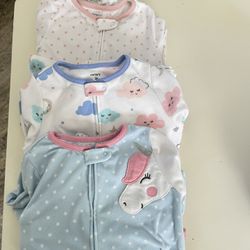 Kids Fleece PJ’s Size 5 Carters 