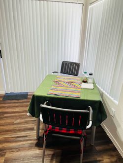 Cabin getaway table and chairs set