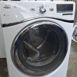 Whirlpool High Efficiency Gas Dryer with Quick Refresh Steam Cycle