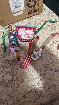 Pioneer Woman Ornaments Set