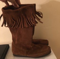 minnetonka moccasin fringe boots