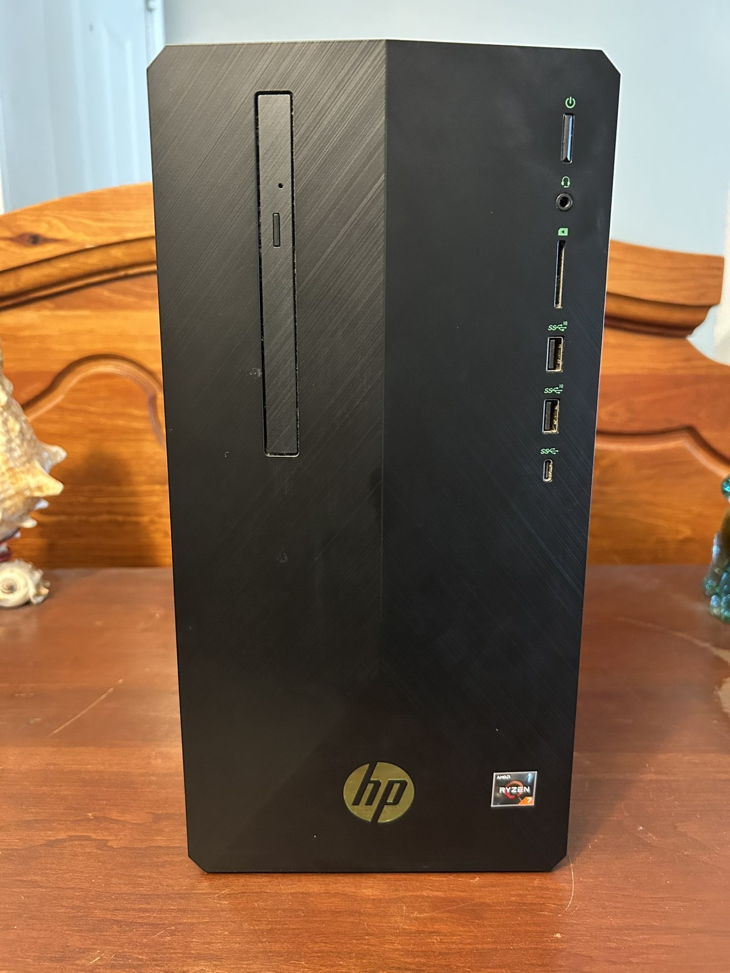 HP Pavilion Gaming Desktop 690-00xx