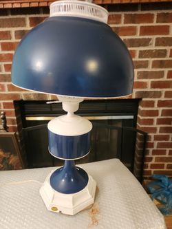 Portable Lamp-B3917. Desk or end table lsmp