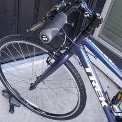Trek FX 7.1 Aluminum Hybrid Bike 