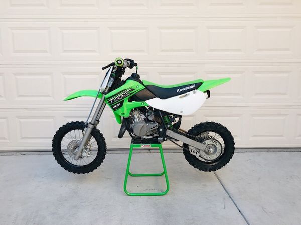 Dirt bike - 2015 kx65 kawasaki plus gear!