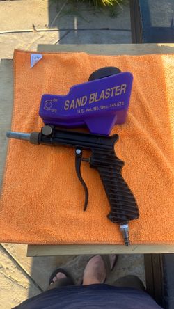 Sand blast gun