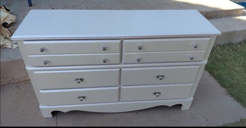 Pearl white dresser