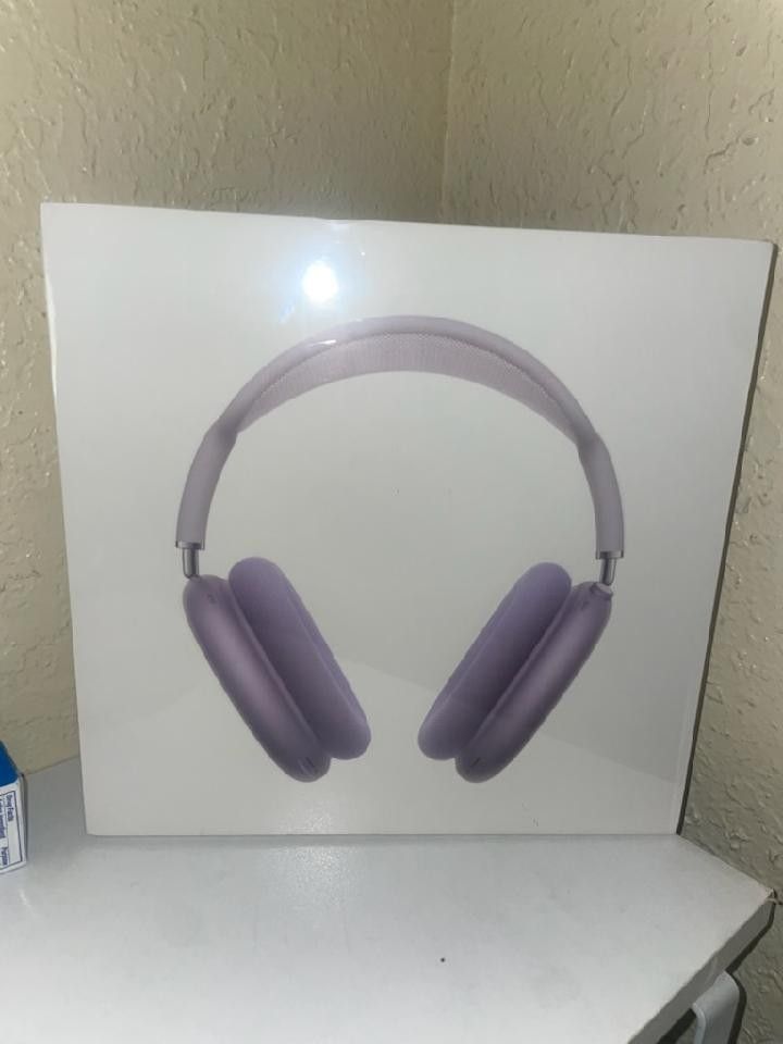New AirPod Max USB-C