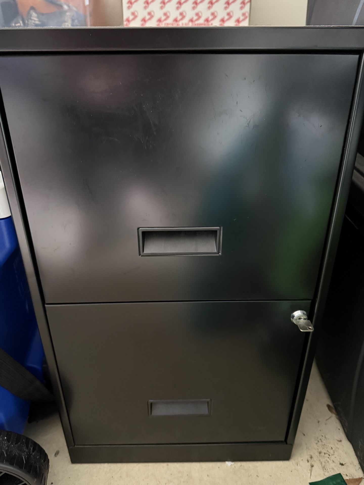 Metal File cabinet - Lightweight And Basically New!