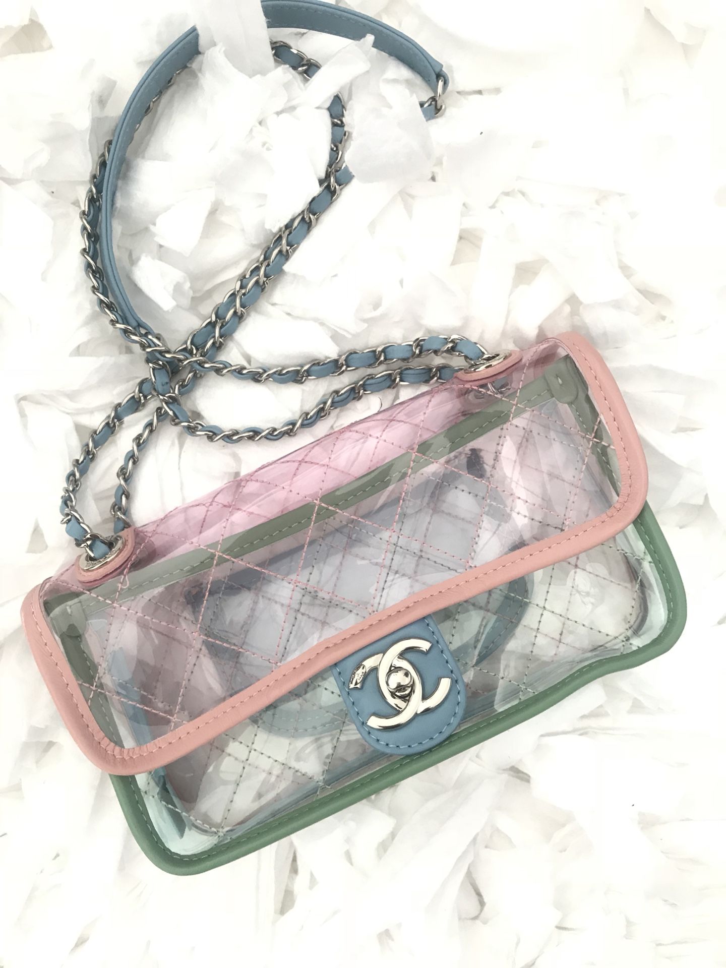 Chanel, Minaudière shell clutch bag - Unique Designer Pieces