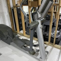 Life fitness Elliptical 