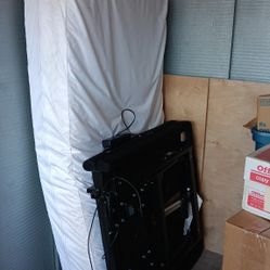 Bobs Furniture - Twin Recling/Elevating Bed W Remote