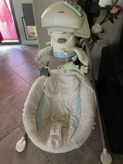 Baby Bassinet/ Swing