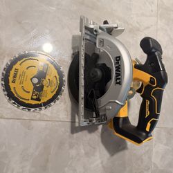 Brand New Dewalt 20-Volt MAX Cordless Brushless 6-1/2 in. Circular Saw