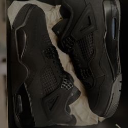 Jordan 4 Black Cat