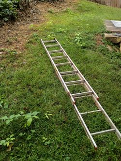 Aluminum extended ladder