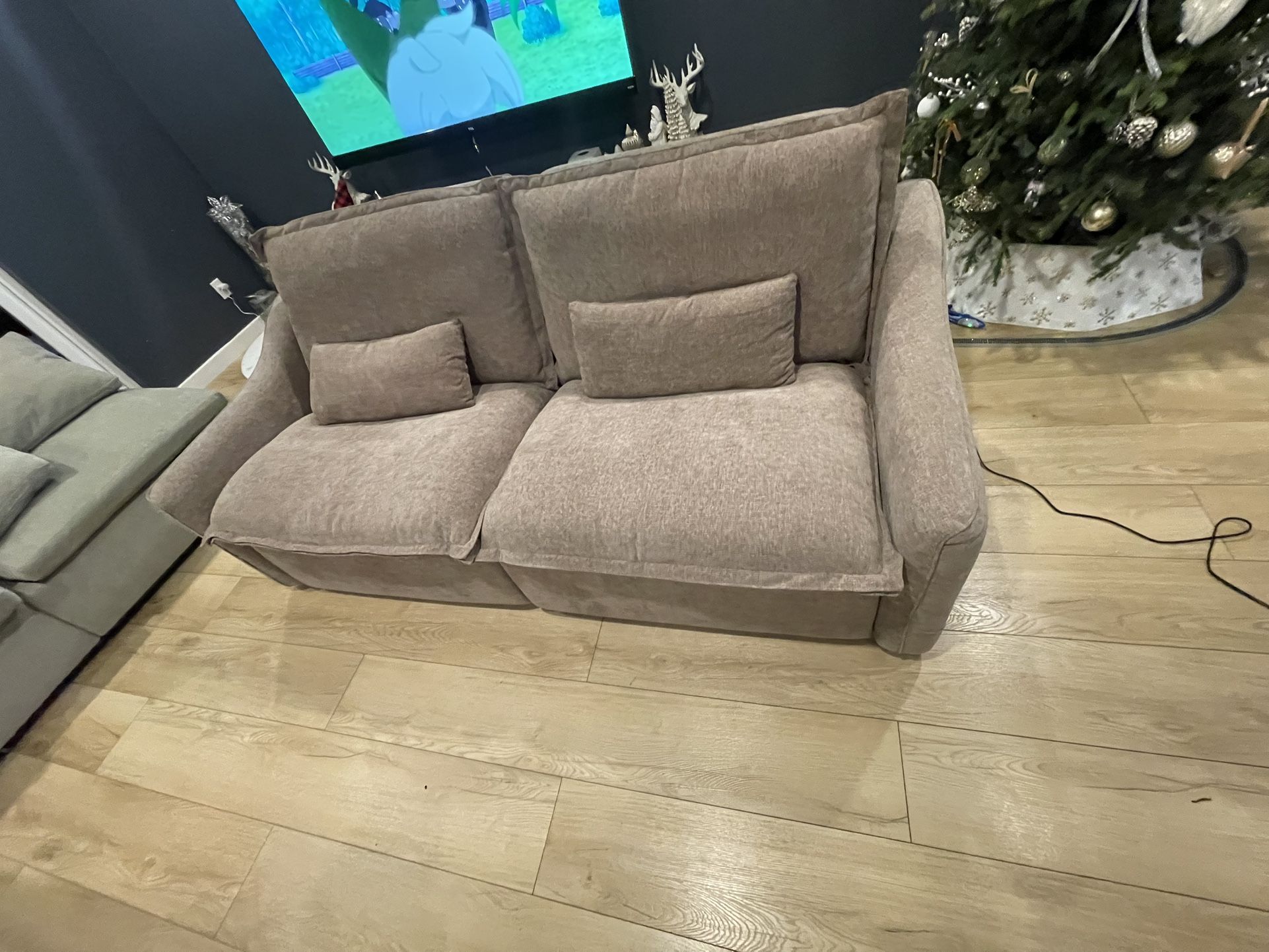 Sofa (power Recliner ) Povison