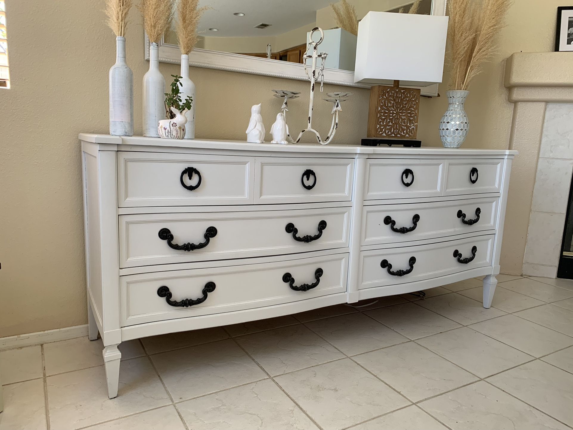 DRESSER