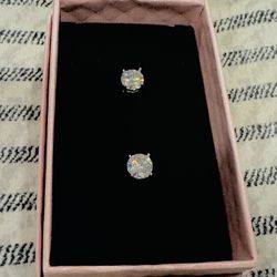 1.0ct unisex moissanite earrings