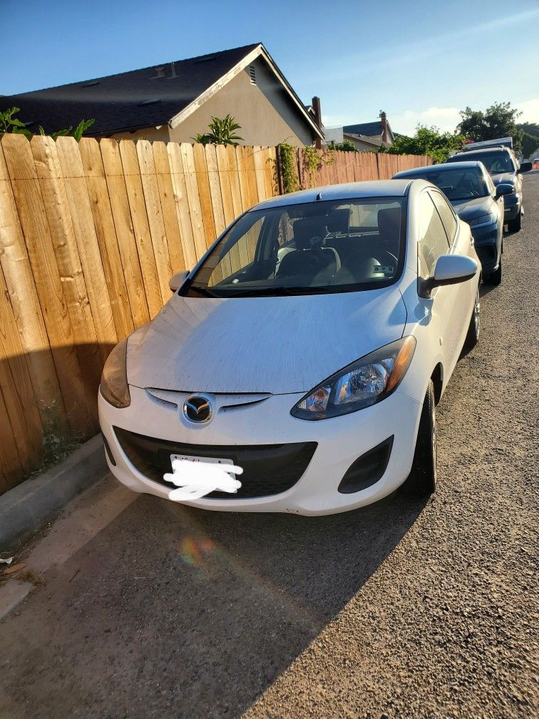 2012 Mazda Mazda2