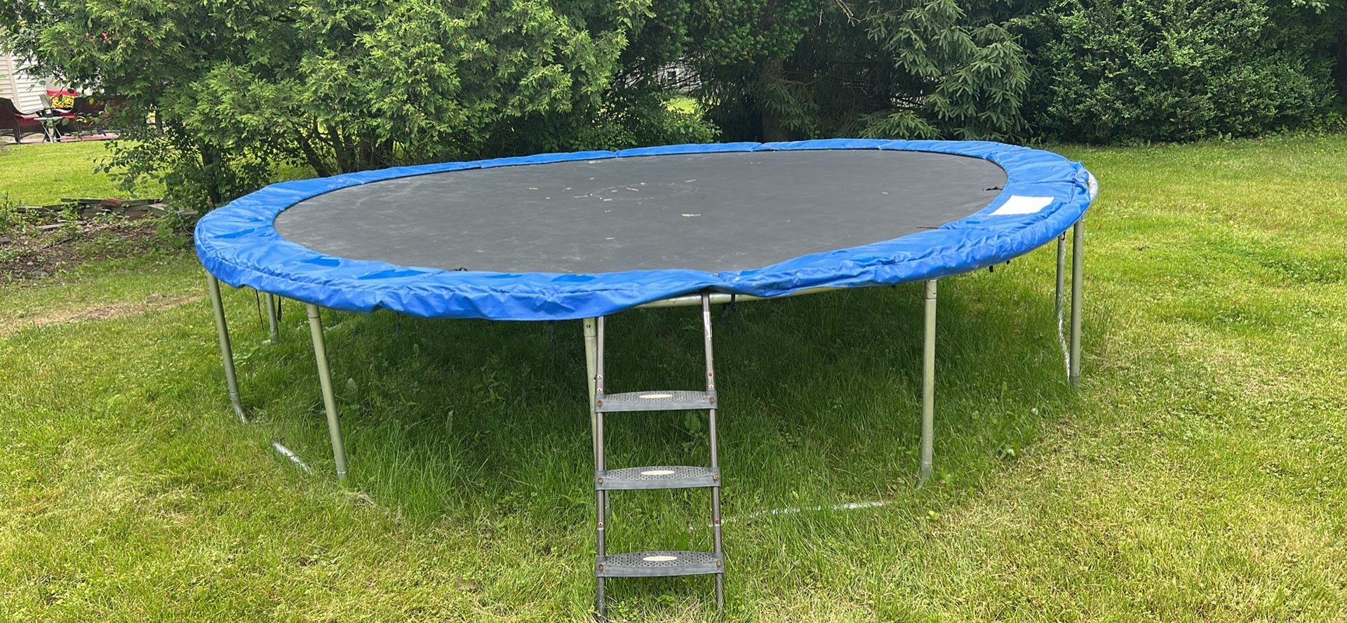 14’ Trampoline