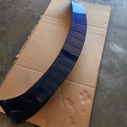 2026 Tesla Model Y Juniper Tailgate opal  spoiler