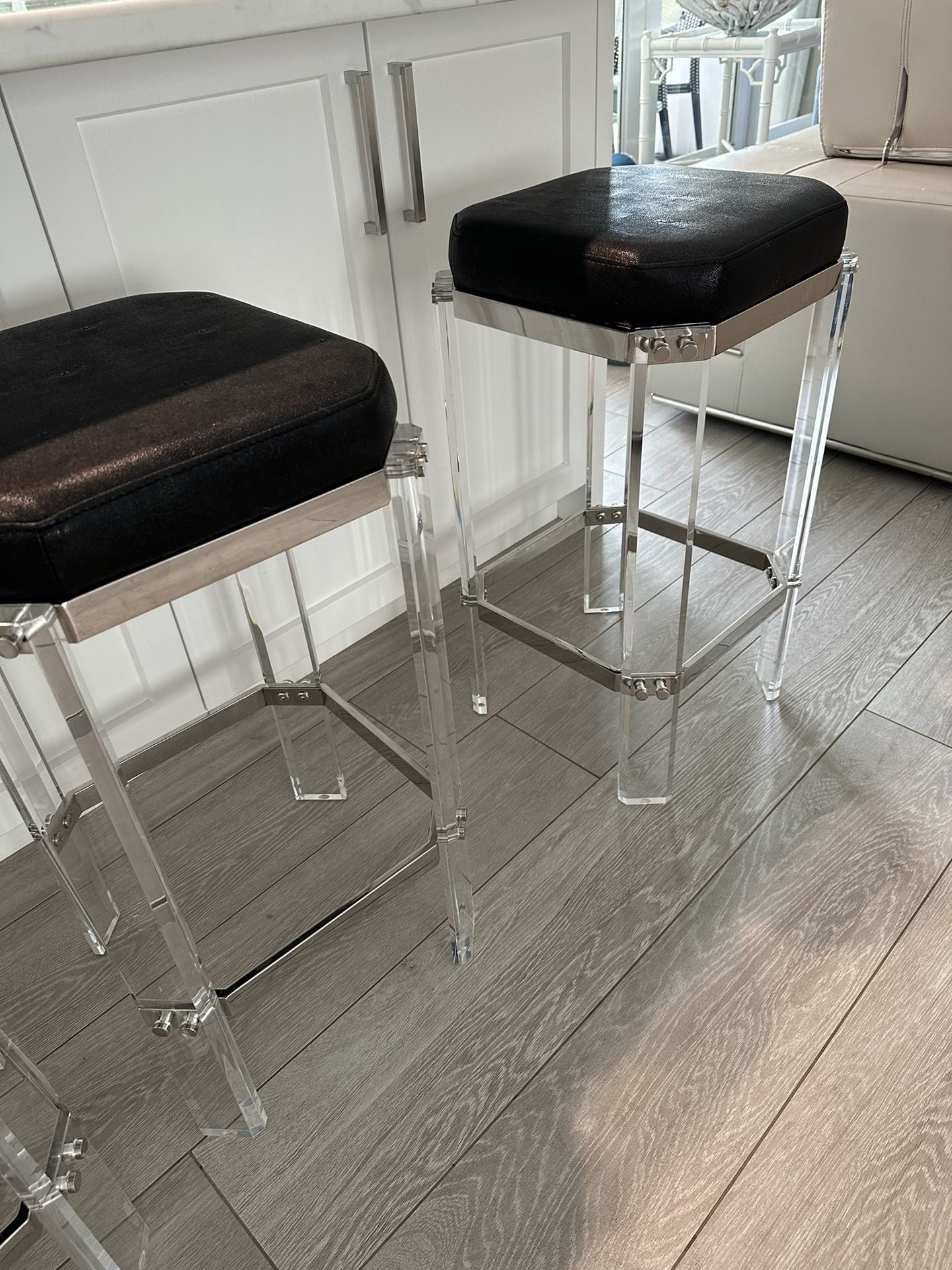 4-Acrylic Worlds Away Counter Stools Stools