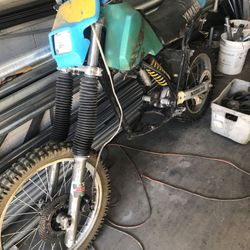 1983 Yamaha I T 490 Cc.