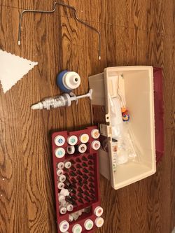 Wilton cake decorating supplies