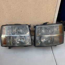 2013 Chevy Silverado Head Lights 