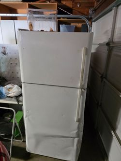 Free fridge - works perfectly