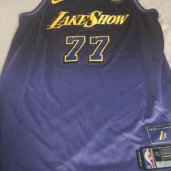 Luca Donic Los Angeles Lakers Jersey Size Large