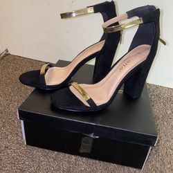 6.5 black & gold heels
