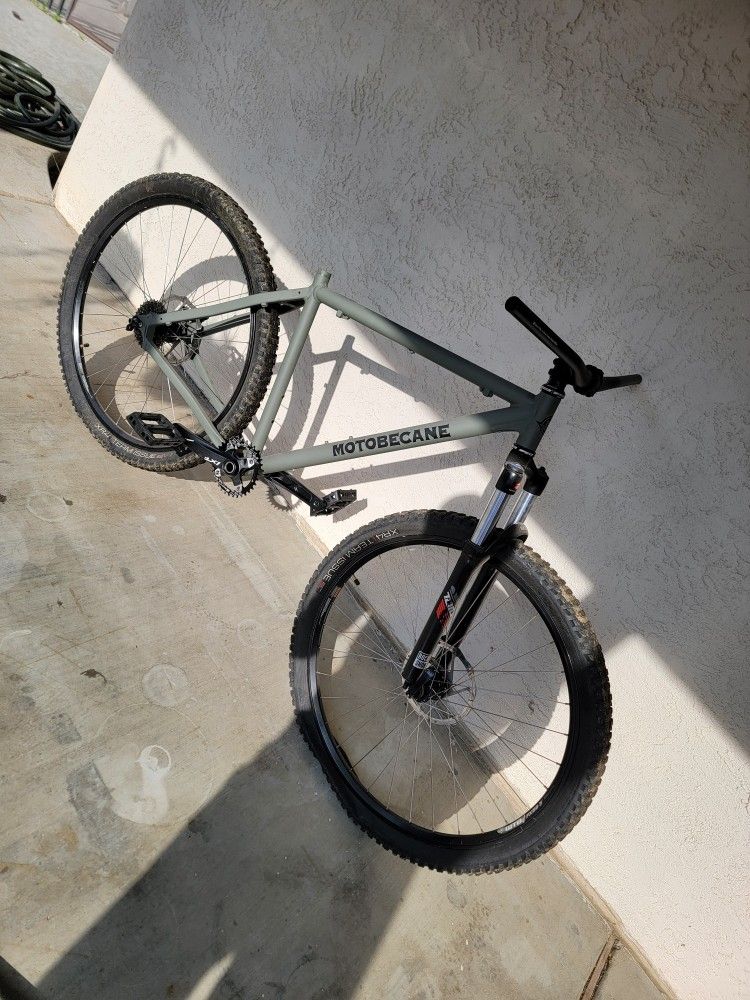 Motobecane 29er Mountain Bike 29 