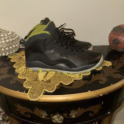 Jordan 10 Retro Venoms (ACCEPTING BEST OFFERS)