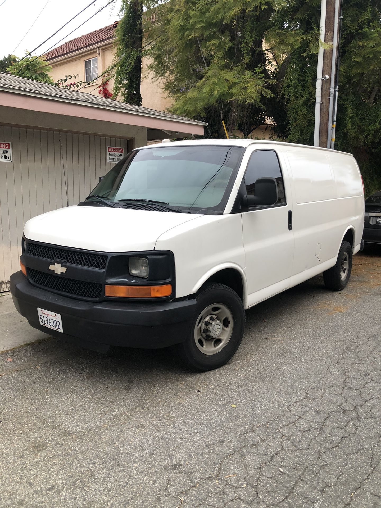 2006 Chevy Express 2500..    $2600 Clean Van
