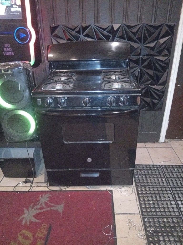 GE Gas Stove 