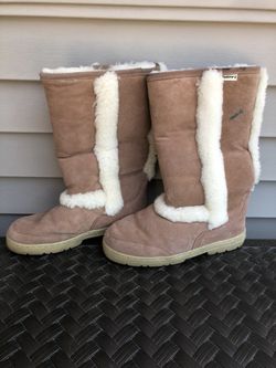Bear paw boots size 10