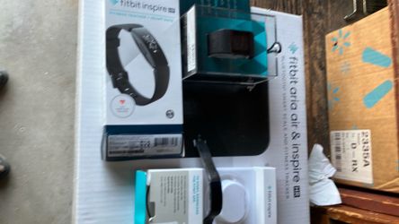 Fitbit aria air Bluetooth smart scale & fitness tracker & Men’s Fitbit Surge