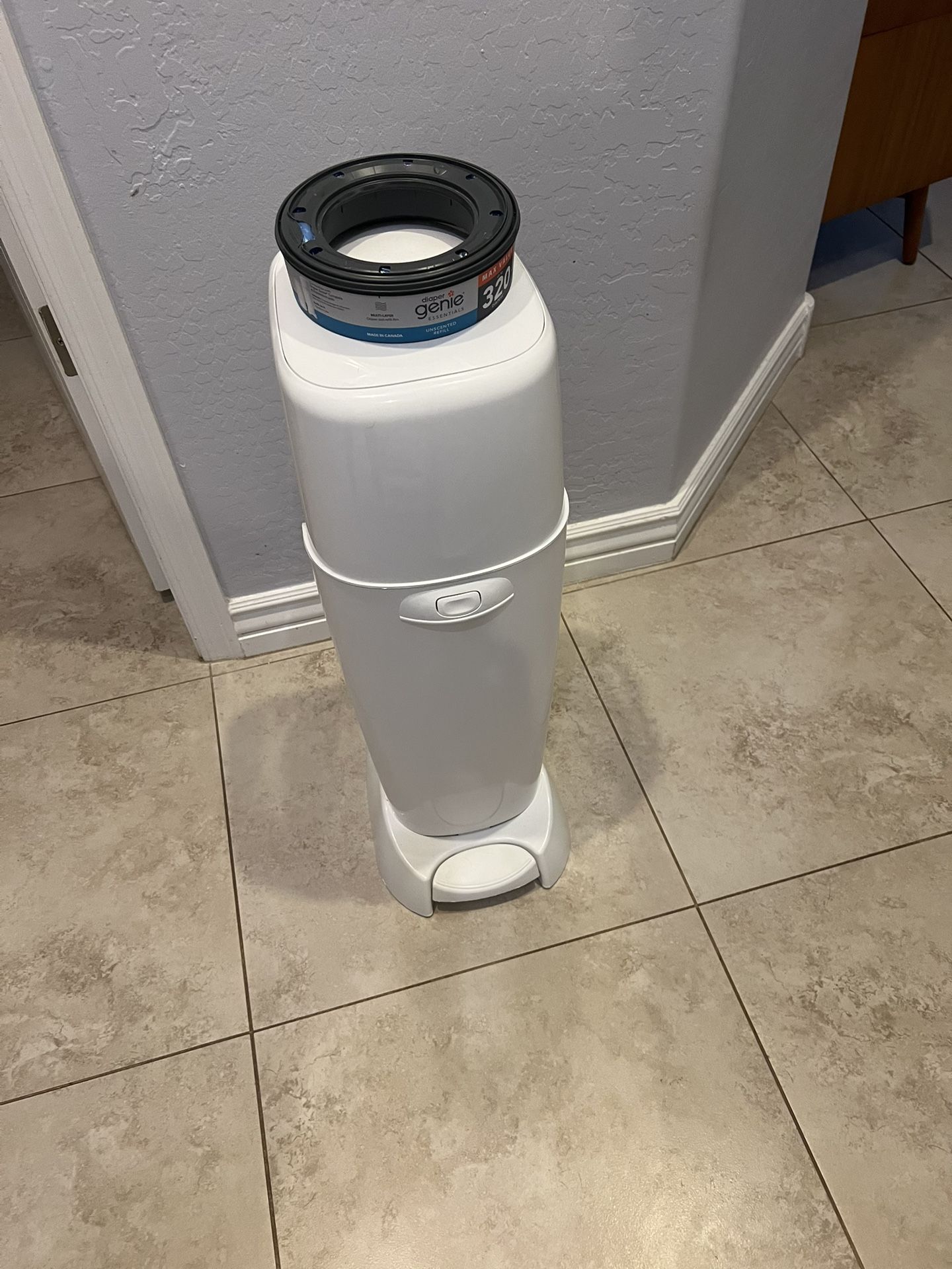 Diaper Genie And Refill