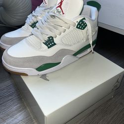 SB Jordan 4s Size 9 