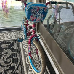 18 Inch Girls Bike In Great Condition 