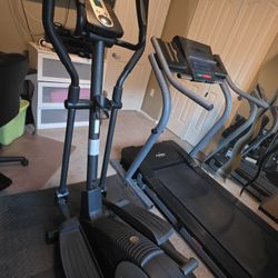 Gold's Gym Stride Trainer 380