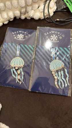 Set Of Two Seaworld Jelly Fish  Ornaments 